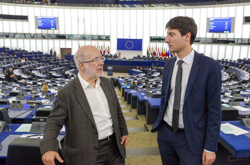   Una trentena d'eurodiputats denuncien a la CE 'l'amenaça a la llibertat d'expressió' a l'Estat espanyol  