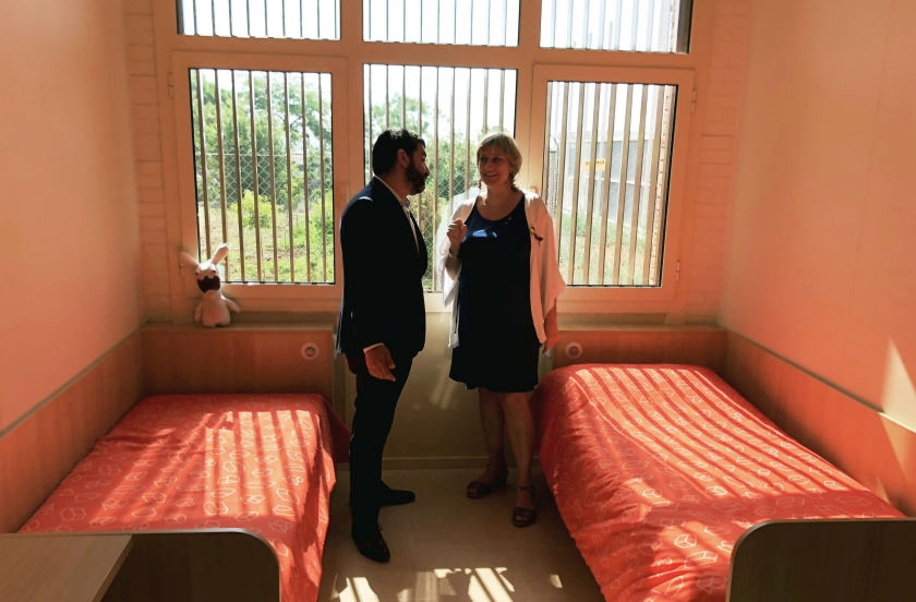  Els consellers Alba Vergés i Chakir El Homrani durant la visita al centre 'Acompanya'm' / Generalitat de Catalunya 