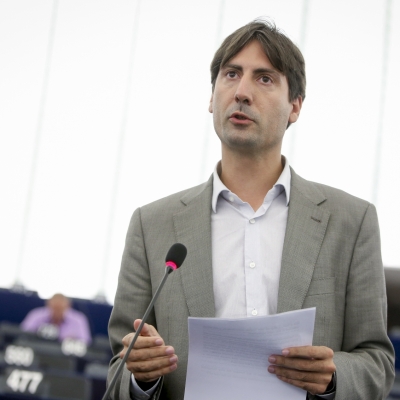 Solé a Juncker: 'Vagi a parlar de valors europeus amb els presos polítics'