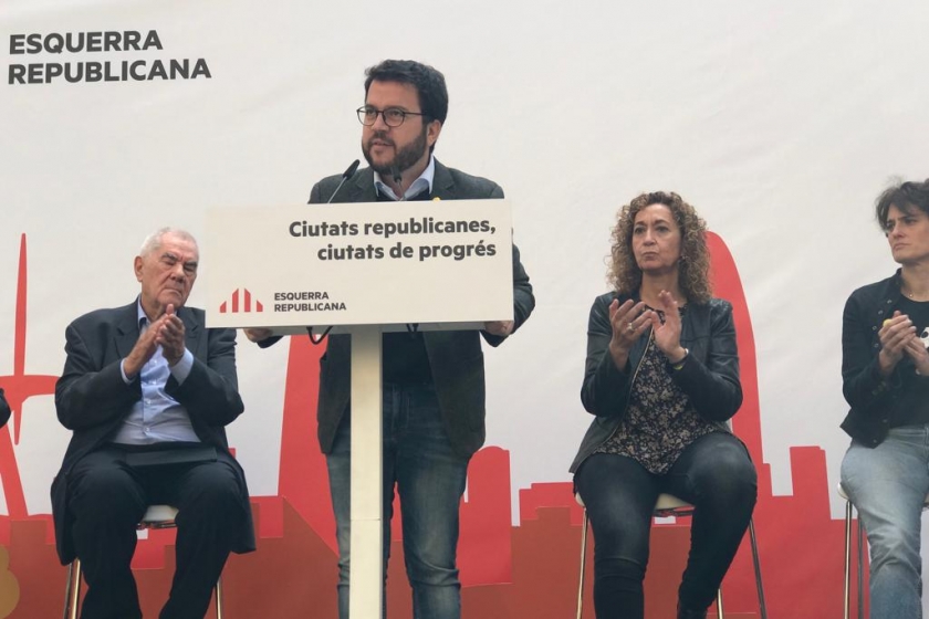  Pere Aragonès, durant la seva intervenció a l'acte de la plaça de la Virreina 