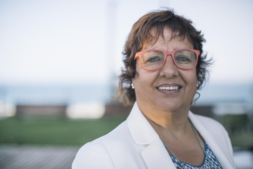   Una abraçada lila i groga  