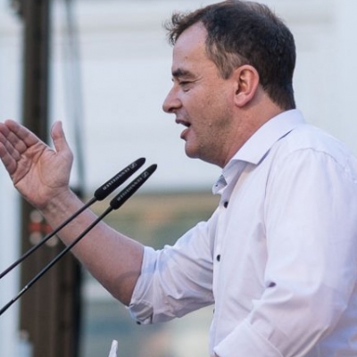 Un home de món al capdavant d'Exteriors