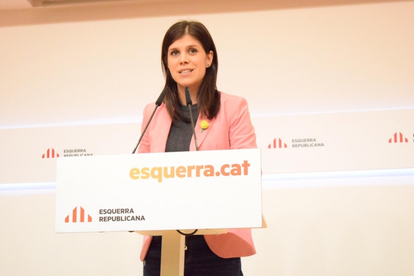  Marta Vilalta atenent els mitjans de comunicació durant la roda de premsa 
