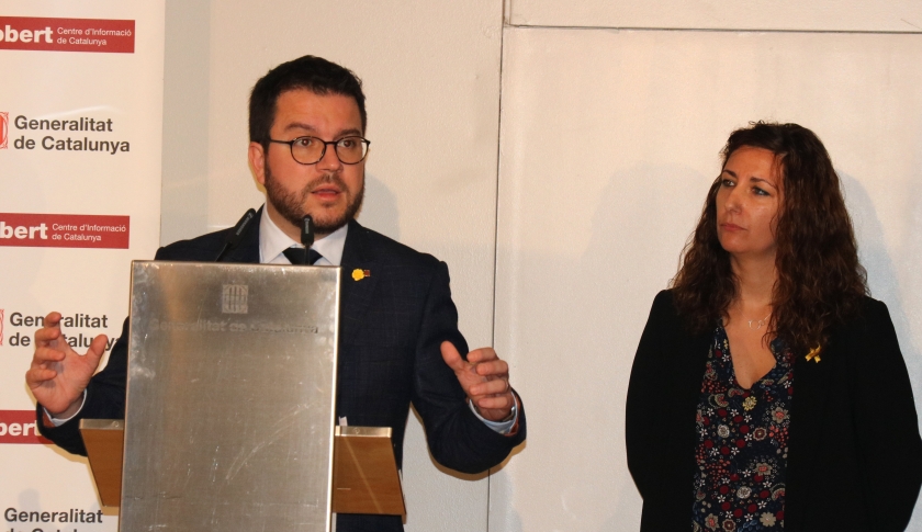  Georgina Oliva i el vicepresident del Govern, Pere Aragonès, en l'acte per commemorar el Dia Universal dels Drets de l'Infant el 20 de novembre del 2018 / ACN 