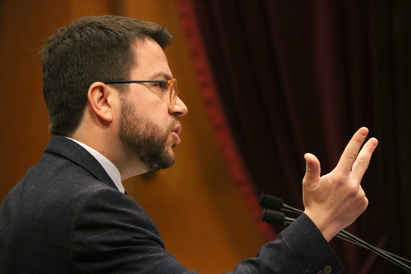   El Govern compleix amb el món local i redueix més d'un 90% el deute pendent  