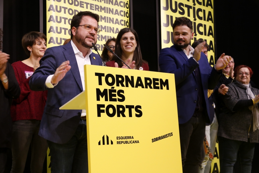  El coordinador nacional d'Esquerra, Pere Aragonès; la secretària general adjunta, Marta Vilalta; i el candidat al Congrés, Gabriel Rufián, la nit del 10N / ACN 