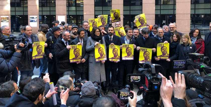   Esquerra Republicana dona suport als eurodiputats Puigdemont i Comín i reclama justícia per a Junqueras: 'Tenim la raó'  