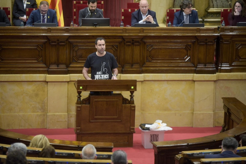  El diputat del grup republicà Ferran Civit durant la seva intervenció al ple / Marc Puig 