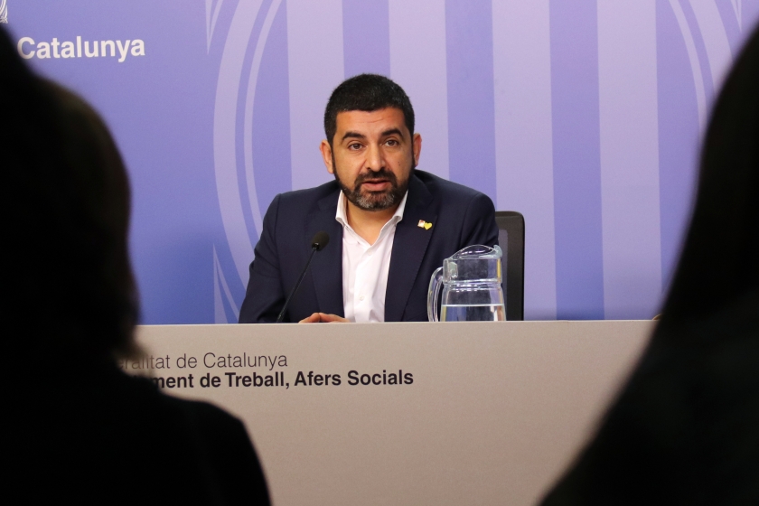  El conseller de Treball, Afers Socials i Famílies, Chakir El Homrani, en una roda de premsa / ACN 