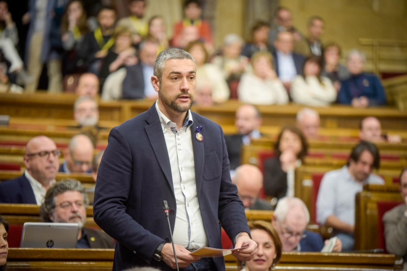   Exteriors atén més de 1.200 catalans que són a l'estranger i intenten tornar al país  