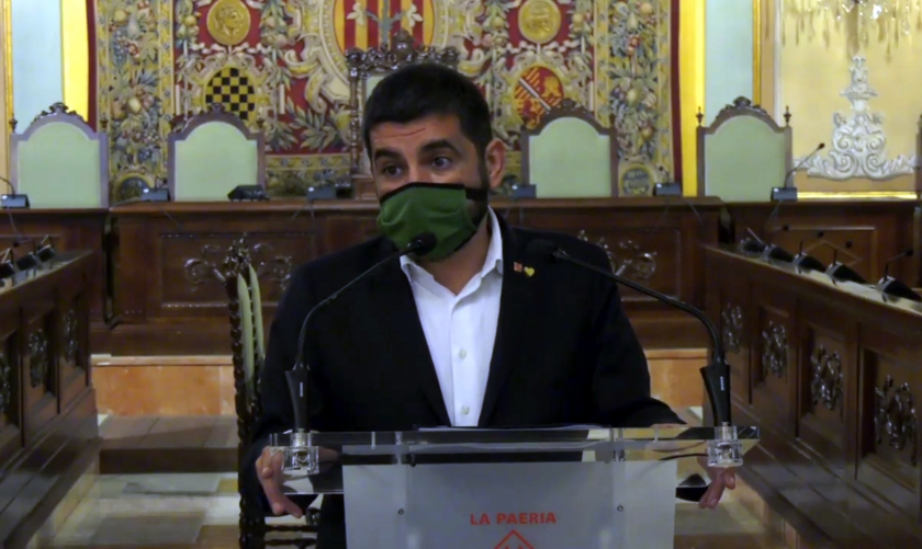 El conseller de Treball, Afers Socials i Famílies, Chakir el Homrani, a la Paeria / ACN