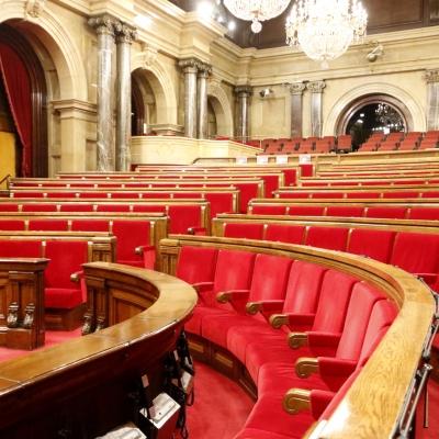 Front comú al Parlament per frenar els discursos d'odi de l'extrema dreta