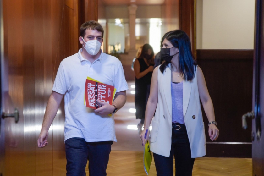  Morales i Vilalta, als passadissos del Parlament / Marc Puig 