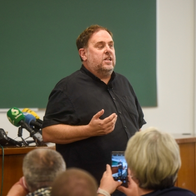 Oriol Junqueras torna a l'Autònoma: 'Retorno al temple del saber'