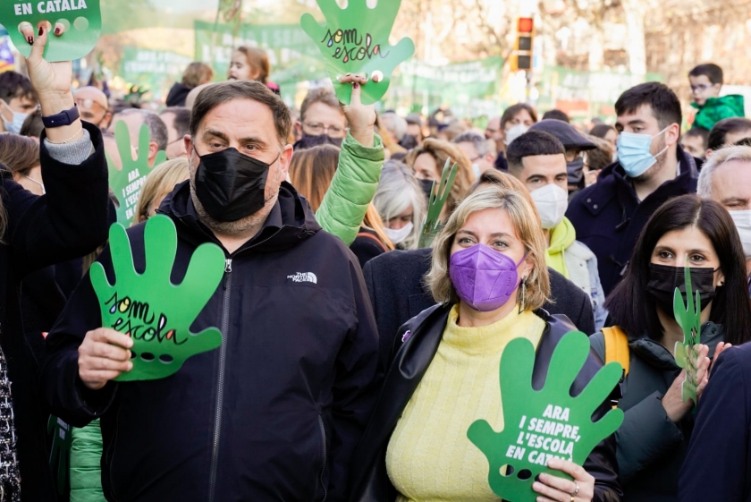  Oriol Junqueras, Alba Vergés i Marta Vilalta, a la manifestació de Som Escola 