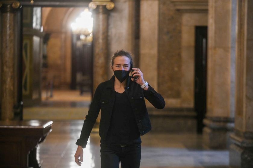   Relleu al grup parlamentari d'Esquerra Republicana: Núria Picas torna a la seva vida professional vinculada a la muntanya i assumirà l'acta Jose Rodríguez    