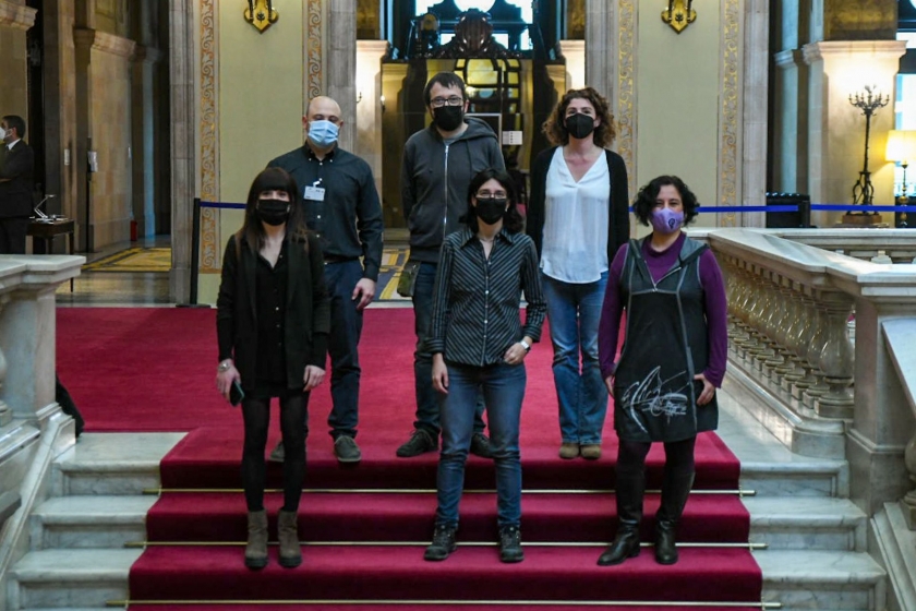  La diputada Alba Camps per part d'Esquerra Republicana després de registrar el document amb les entitats i altres grups parlamentaris 