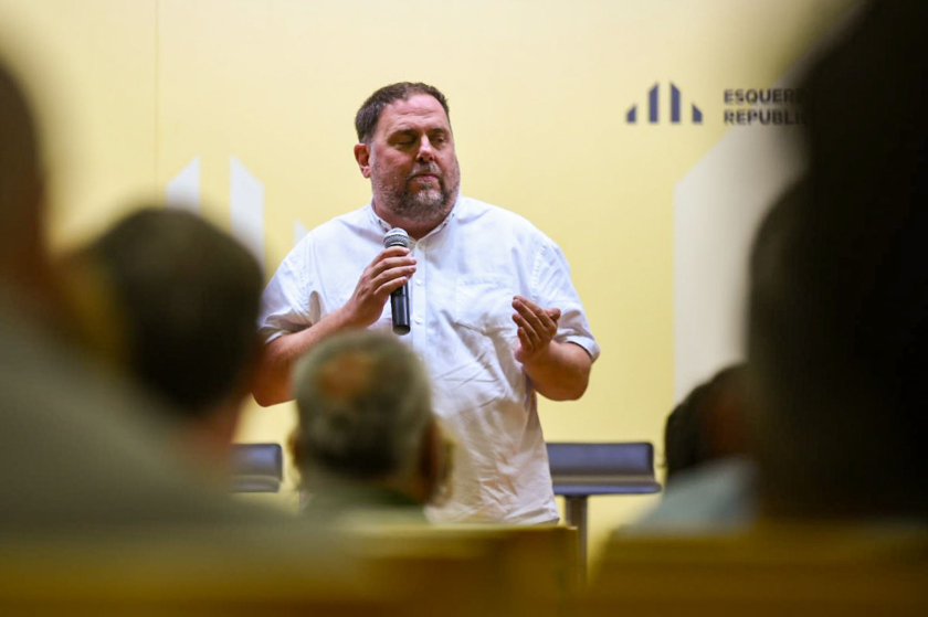  Oriol Junqueras dirigint-se al públic. MARC PUIG. 