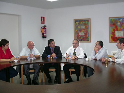 Esquerra es reuneix amb UGT per posar en com&uacute; les pol&iacute;tiques laborals