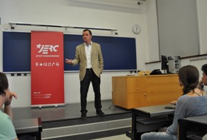 Alfred Bosch: 'La sisena hora és igualtat'