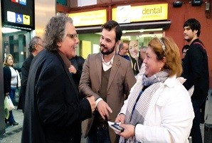 Explicarem i defensarem que #SomRepública barri a barri, persona a persona. (La Salut, Badalona)