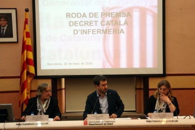 Comín presenta un preacord que donarà seguretat jurídica i més atribucions professionals al col·lectiu d'infermeria