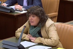 Esquerra demana prohibir per llei l’existència de clàusules antiembaràs en els contractes a dones esportistes
