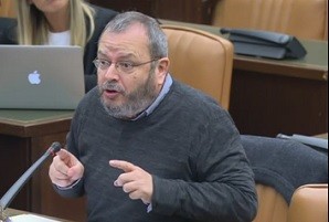   Olòriz, a l’exministre Wert: ‘Per què nassos va voler canviar una llei educativa amb uns resultats que li eren favorables?  