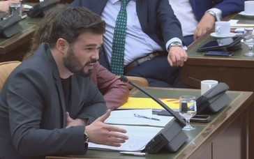 Gabriel Rufián, a De Alfonso: 'Em pot repetir aquí, ara i a mi, allò que 'ens hem carregat la seva Sanitat?'