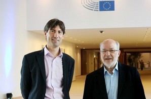 Esquerra Republicana demana a Juncker que condemni la violència policial de l'1O i que faci de mediador entre l'Estat i Catalunya