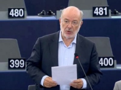 Terricabras denuncia davant Tusk que se suplanti la democràcia a Catalunya i la CE ho aplaudeixi