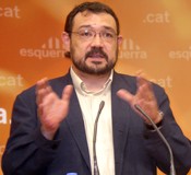 Cerd&agrave; aprova el gir a l'esquerra de Zapatero per&ograve; el susp&egrave;n per la marxa enrere en la descentralitzaci&oacute; de l'Estat