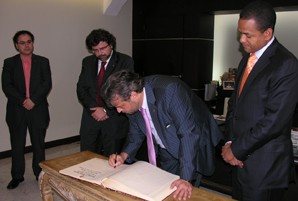 El Parlament i la Cambra de Diputats de la República Dominicana signen un conveni de col·laboració