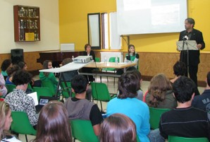 Benach inicia la segona fase del projecte educatiu “El Parlament a les aules”