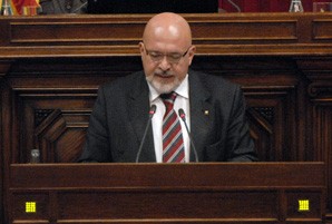 Huguet exposa al Parlament les estratègies que està seguint el Govern per rellançar el sector de l’automoció