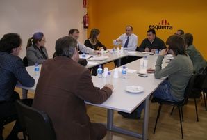 Esquerra insta el PSC a 'posar damunt la taula els seus 25 diputats al Congrés'