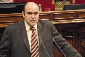 Parlament i Govern consensuaran un paquet de mesures per abordar reformes estructurals per afrontar la crisi