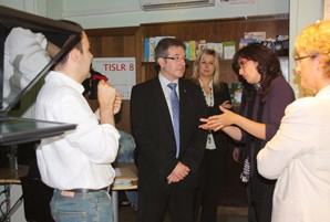 Governació subvenciona amb 215.000 euros quatre projectes de promoció de les TIC entre les persones amb discapacitat