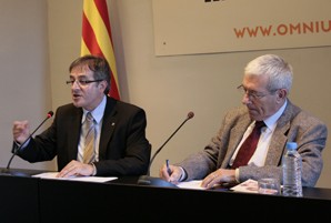 Ausàs es refereix a la Llei de consultes populars com una eina cohesionadora i d’expressió del dret a decidir a Òmnium Cultural