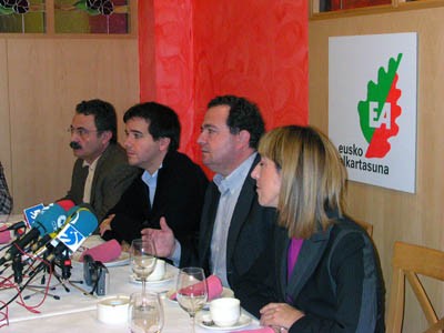 ERC, EA i CHA propugnen un no constructiu a la Constitució de la Unió Europea