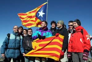 Esquerra puja al Puigmal per reclamar el dret a decidir