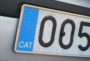 Esquerra denuncia que Iniciativa i PSC pacten amb el PP per rebutjar el CAT a les matrícules