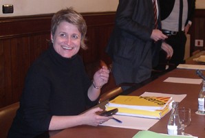 Esquerra lliura les seves aportacions a la ponència de la Llei electoral