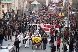 Esquerra participa en la manifestació contra el cementiri nuclear
