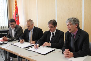 Ausàs signa un conveni per impulsar la xarxa d'equipaments cívics a Terrassa