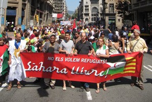 David Minoves i Miquel Carrillo participen a la manifestació per la justícia i la llibertat del poble sahrauí