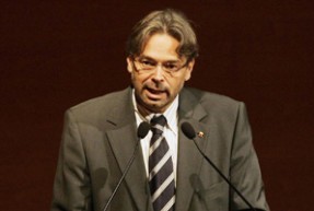 Benach aconsegueix equiparar el català a la resta de llengües de la UE a les conferències de presidents dels parlaments regionals d’Europa