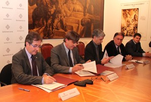 Ausàs signa el Pacte de Ciutat entre Governació i l'Ajuntament de Vic