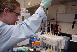 El 43% dels catalans s'ha informat sobre ciència i tecnologia en els darrers 12 mesos