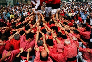 La UNESCO declara els castells i el Cant de la Sibil·la Patrimoni Cultural Immaterial de la Humanitat